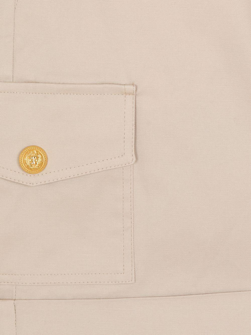 Bermuda per bambino Balmain Kids beige con bottoni color oro - Image 3