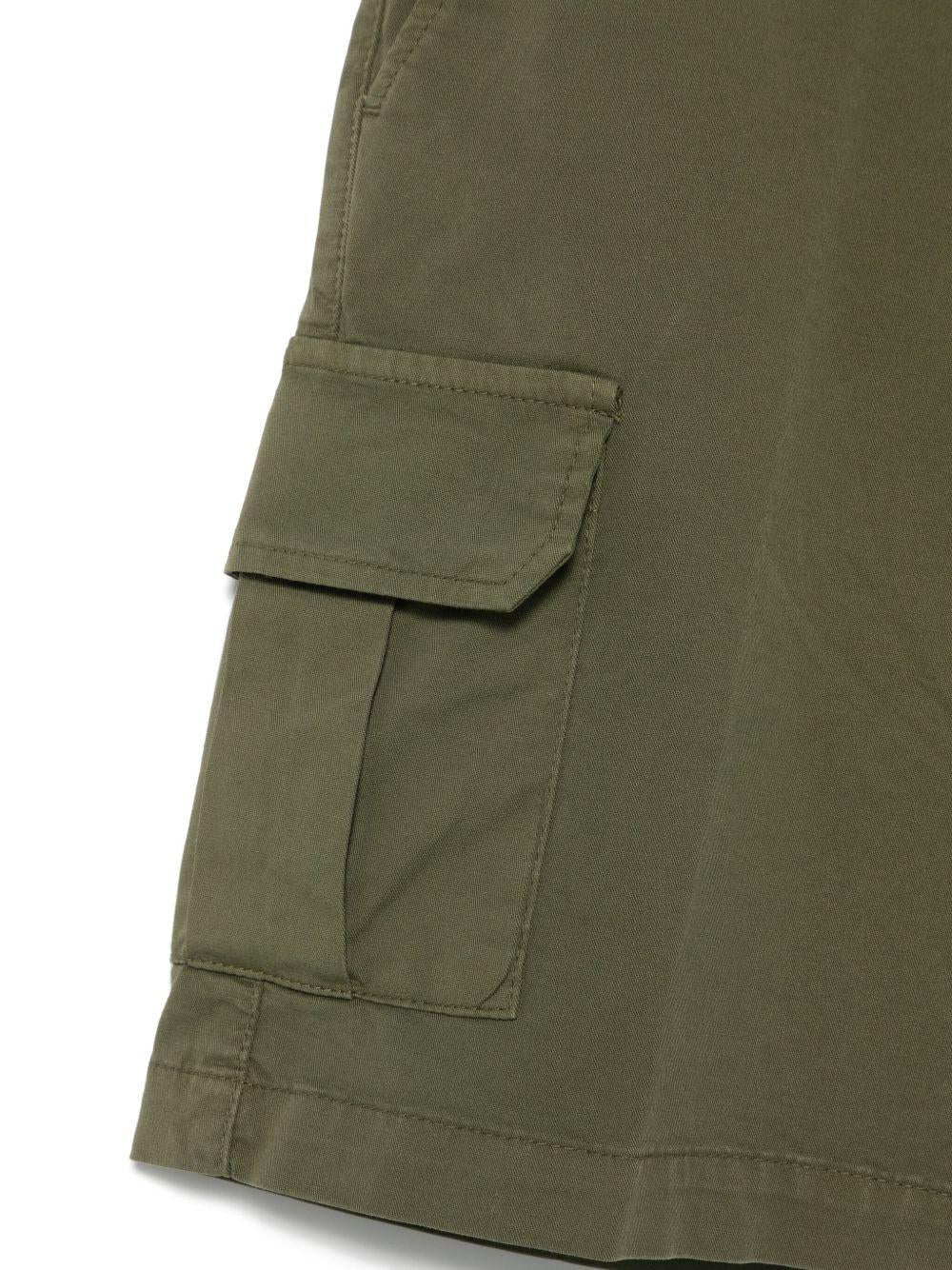 Cargo corti per bambino Paolo Pecora Kids verde con due tasche laterali oblique - Image 3