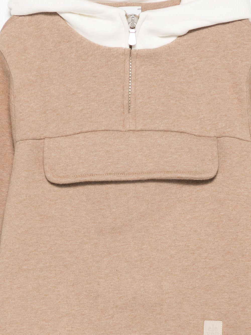 Felpa per bambino Eleventy Kids beige con tasca a marsupio - Image 2