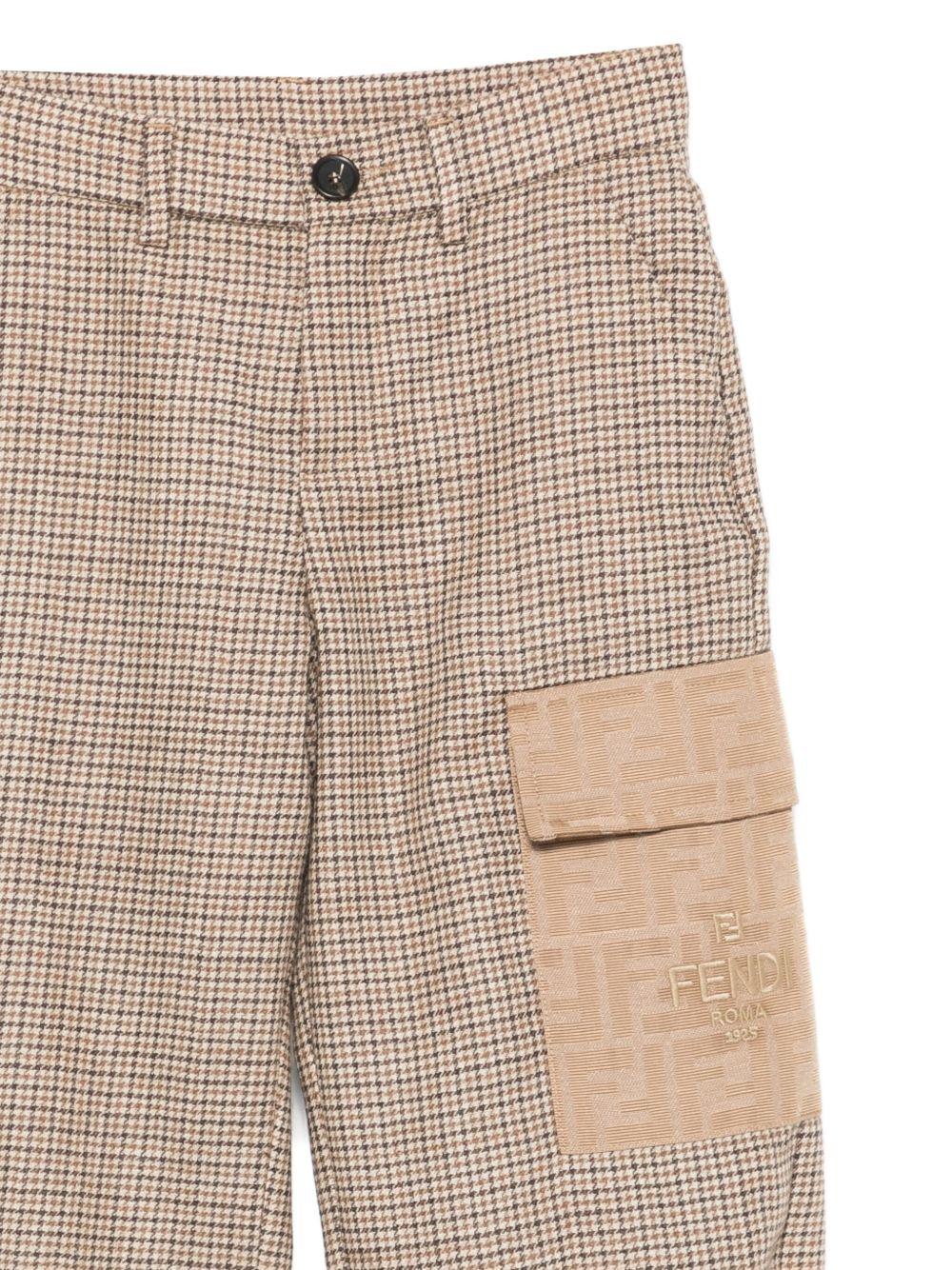 Pantaloni per bambino Fendi Kids beige con motivo a quadri - Image 3