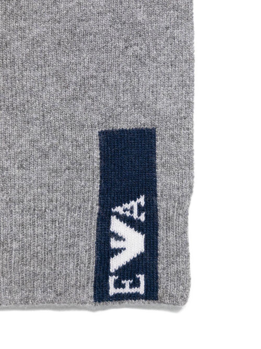 Set berretto e sciarpa per bambino Emporio Armani Kids grigio con dettaglio logo - Image 2