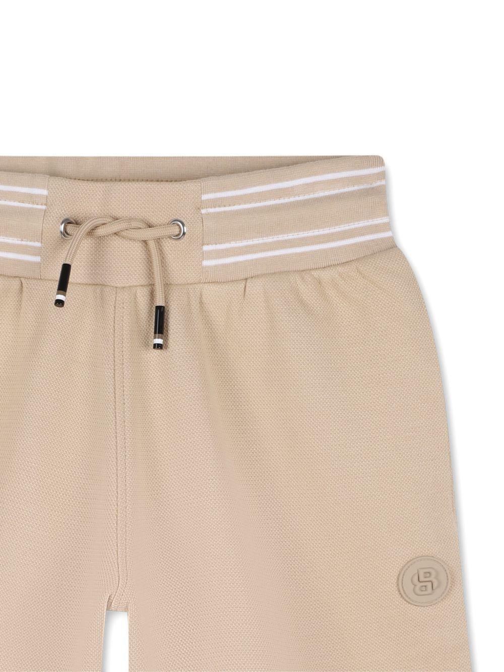 Shorts da bambino Boss Kids beige con motivo a righe - Image 3
