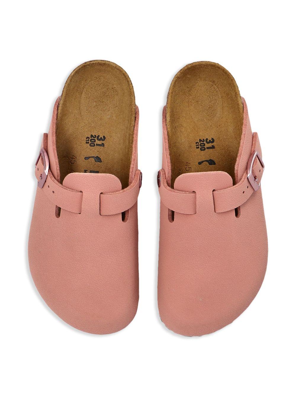 Slippers per bambini Birkenstock Kids Boston rosa con chiusura con fibbia - Image 3