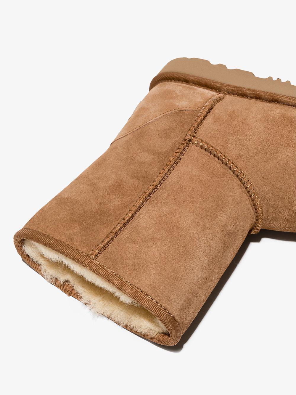 Stivali Classic II TD per bambina UGG Kids marroni con cuciture tono su tono - Image 4