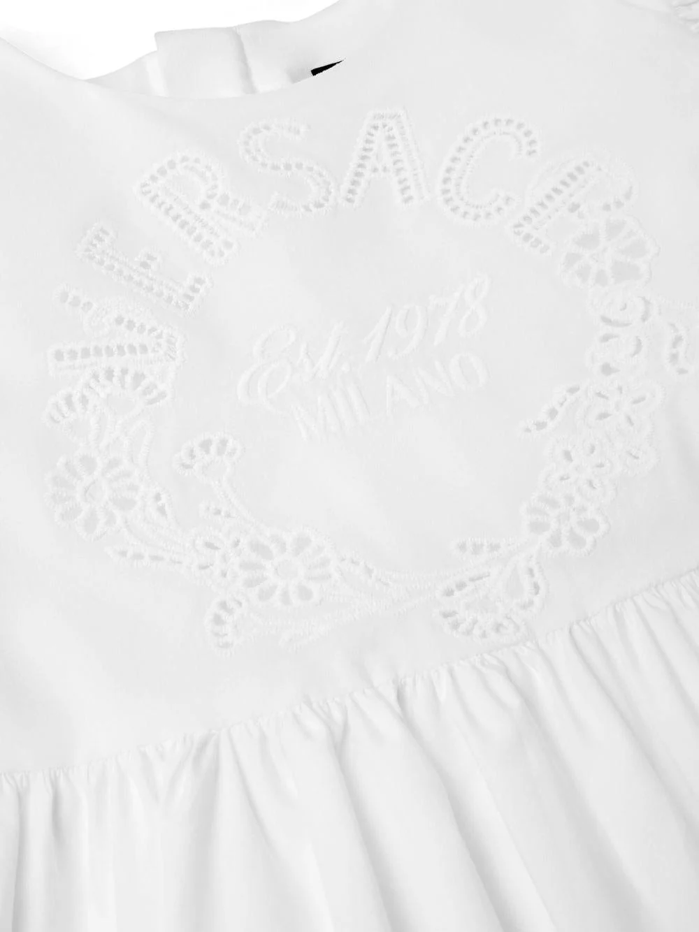 Abito per neonata Versace Kids bianco con decorazione con punto inglese - Image 3